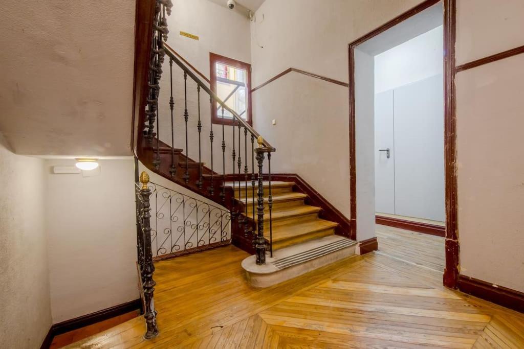 Petite E Chic Loft Para 3 En El Corazon De Madrid Exterior photo