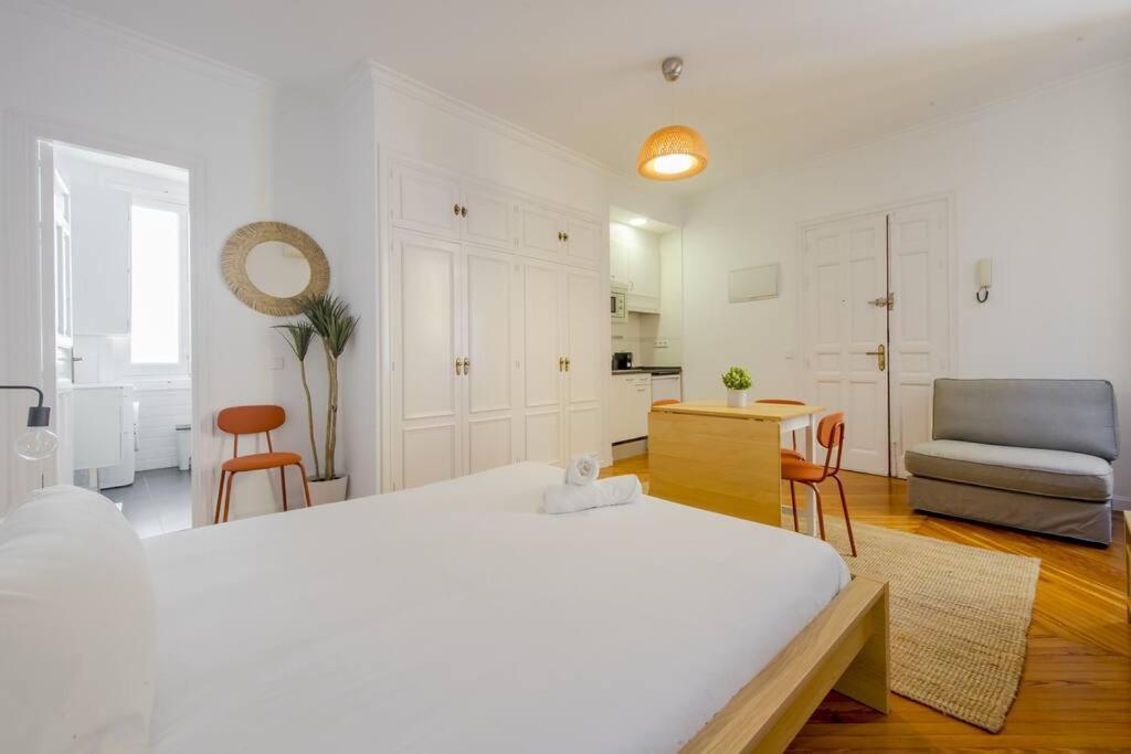 Petite E Chic Loft Para 3 En El Corazon De Madrid Exterior photo