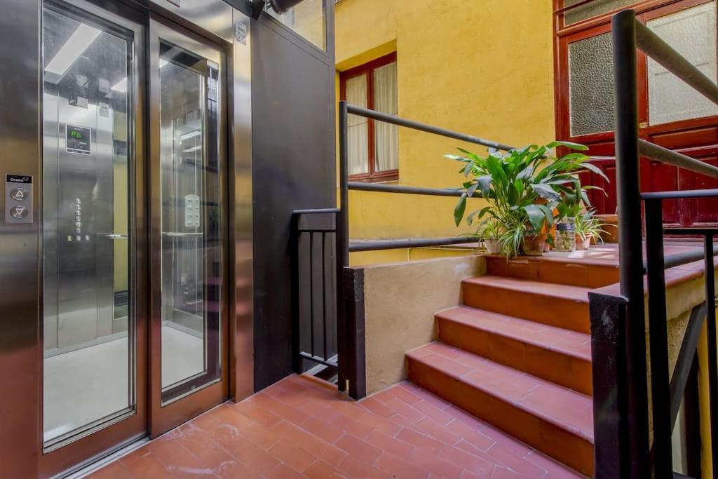 Petite E Chic Loft Para 3 En El Corazon De Madrid Exterior photo